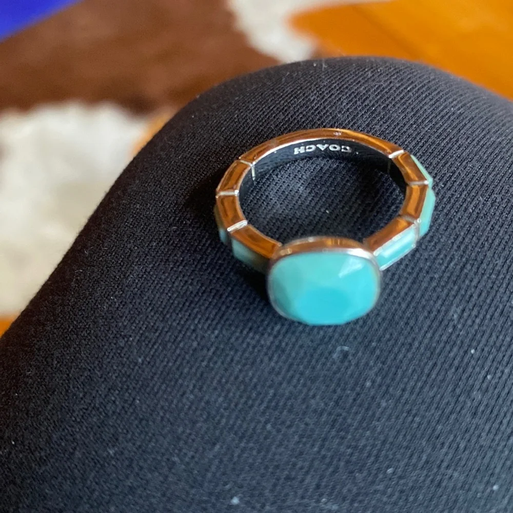 COPY - Coach ring… 🌺 - Picture 1 of 3